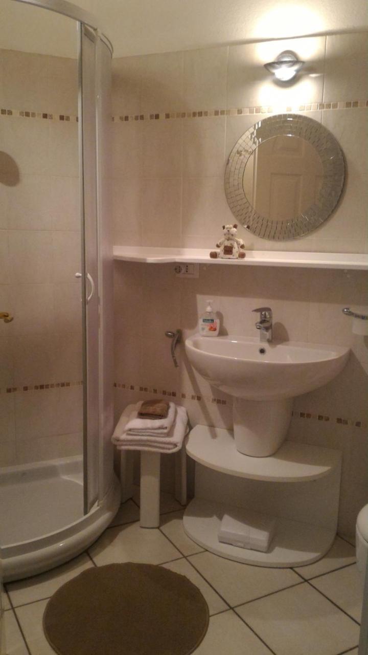 B&B Le Magnolie Γκαλλαράτε Εξωτερικό φωτογραφία