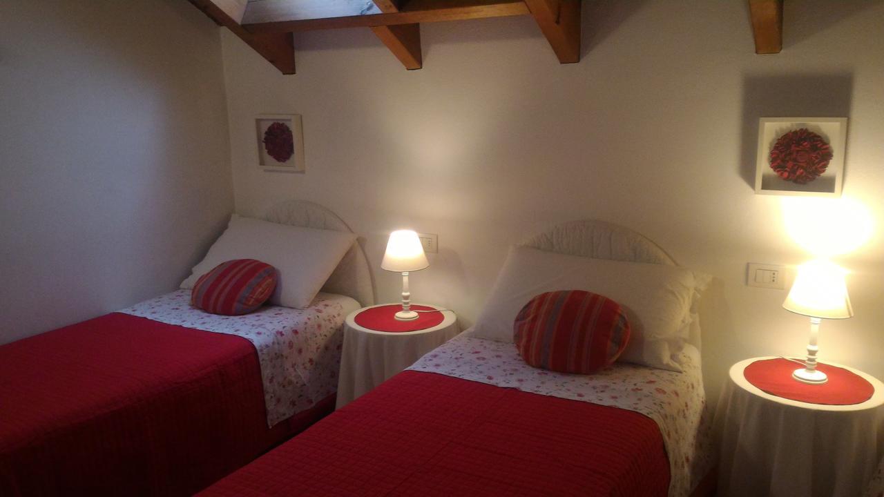B&B Le Magnolie Γκαλλαράτε Εξωτερικό φωτογραφία